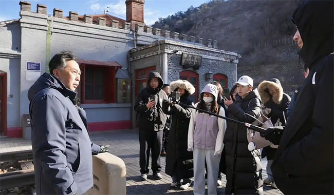 ��W(xu��)��̽�L���꾩��· �����׶��F·��ͨ�l(f��)չ�ɾ�